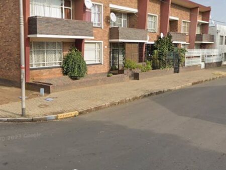 Bachelor apartment in Brakpan Central