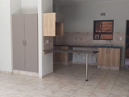 2 Bedroom Apartment in Ravenswood