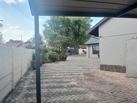1 Bedroom House in Brackendowns