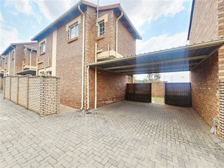 2 Bedroom Townhouse in Raslouw
