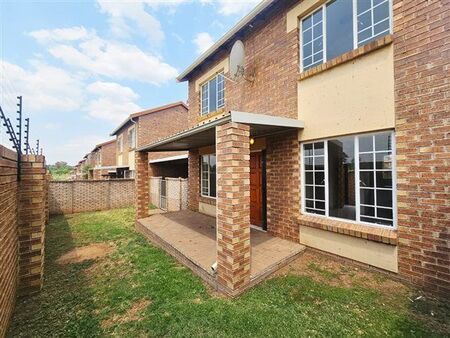 3 Bedroom Townhouse in Raslouw