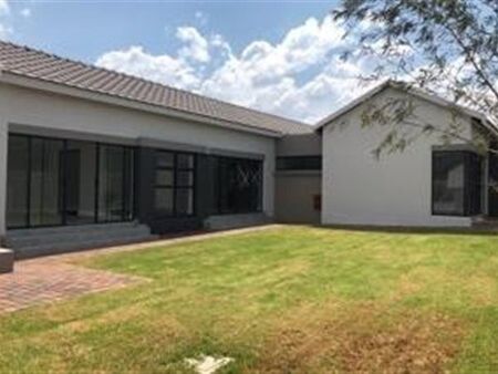 4 Bedroom House in Midstream Meadows