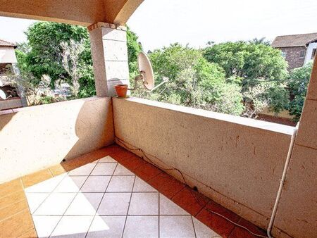 2 Bedroom Apartment in Die Hoewes