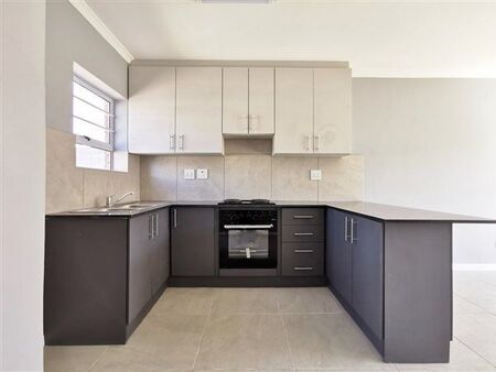 2 Bedroom Townhouse in Lorraine