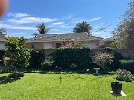 3 Bedroom Townhouse in Lorraine