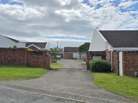 2 Bedroom Townhouse in Gonubie