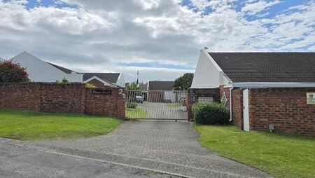 2 Bedroom Townhouse in Gonubie