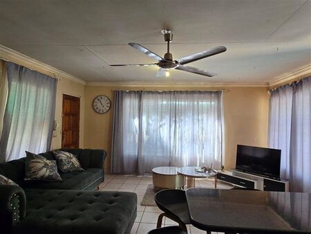 2 Bedroom House in Onverwacht