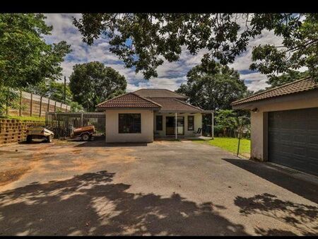 4 Bedroom House in New Germany