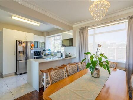 3 Bedroom Apartment in Essenwood