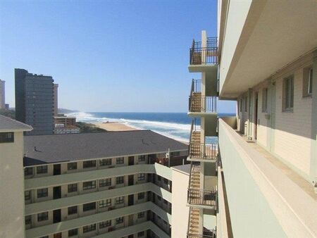 2 Bedroom Flat in Amanzimtoti