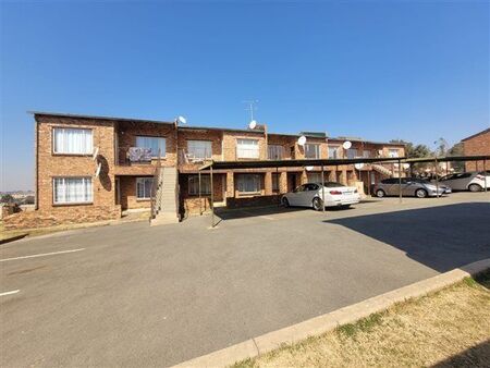 2 Bedroom Apartment in Grobler Park