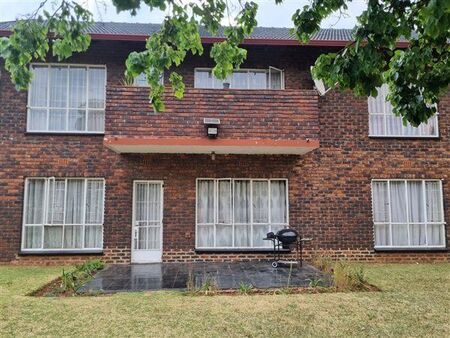 3 Bedroom Apartment in Horizon View