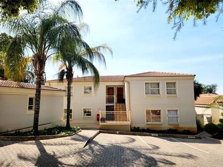 2 Bedroom Townhouse in La Montagne