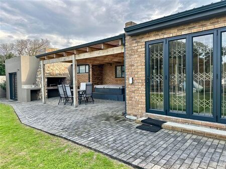 3 Bedroom House in Sandbaai