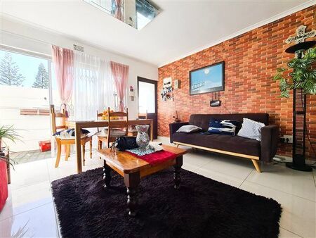 2.5 Bedroom Apartment in Bloubergrant