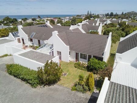 2 Bedroom House in Eastcliff