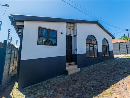 6 Bedroom House in Tennantville