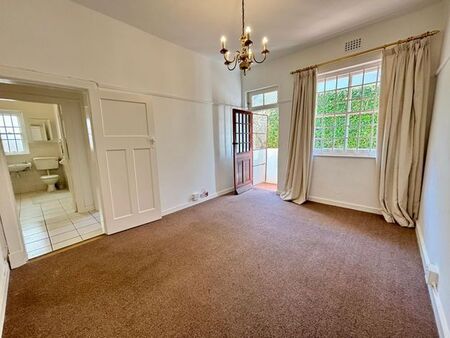 1 Bedroom apartment to rent in Rondebosch, Cape Town