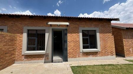 2 Bedroom townhouse - sectional to rent in Trichardt, Secunda