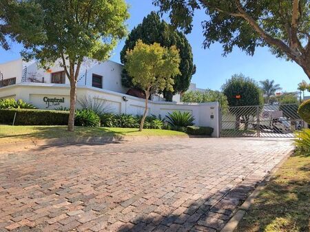 2 Bedroom townhouse - freehold to rent in Paulshof, Sandton