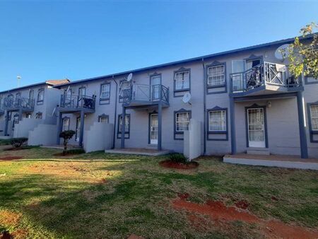 2 Bedroom Townhouse in Moffat View