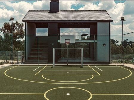 2 Bedroom Apartment in South Hills