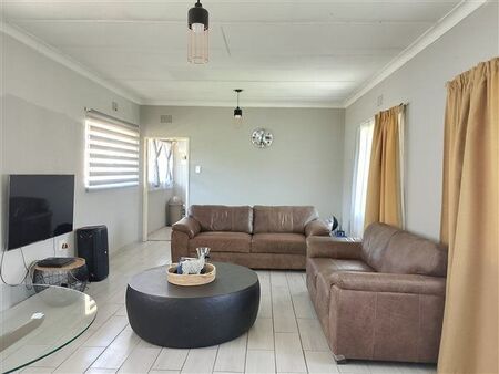 3 Bedroom House in Vanderbijlpark Sw