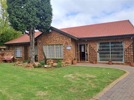 3 Bedroom House in Dersley