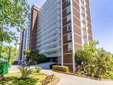 2 Bedroom Apartment in Bedford Gardens