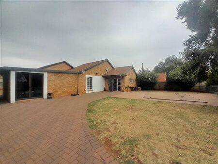 3 Bedroom House in Kookrus