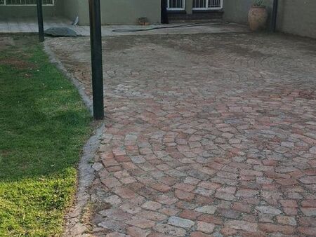 3 Bedroom Townhouse in Strubenvale