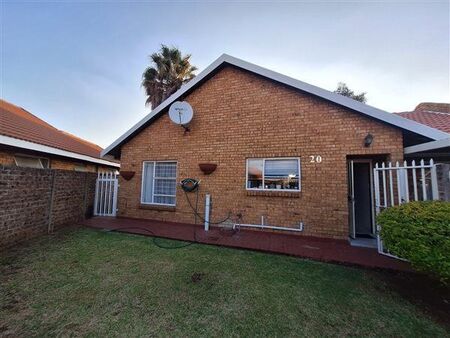 2 Bedroom House in Bonaero Park