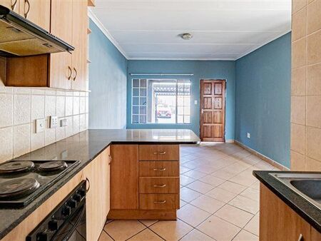 2 Bedroom Townhouse in Elspark