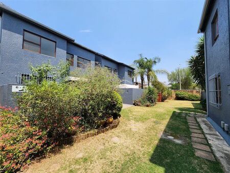 2 Bedroom Apartment in Glen Marais