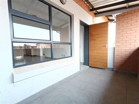 2 Bedroom House in Glen Marais