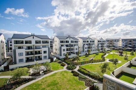 2 Bedroom apartment to rent in The Huntsman, Somerset West