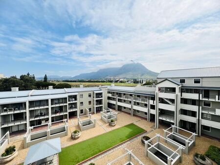 2 Bedroom apartment to rent in Mowbray, Cape Town