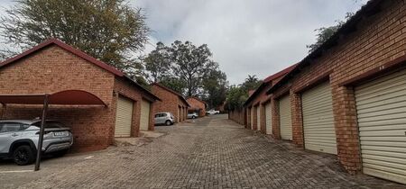 3 Bedroom townhouse - sectional to rent in Waterkloof Park, Pretoria