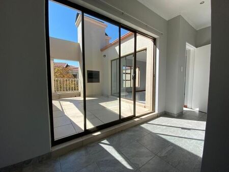 1 Bedroom townhouse - sectional to rent in Northwold, Randburg