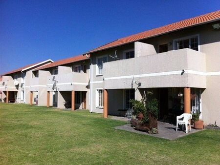 2 Bedroom Apartment in Comet