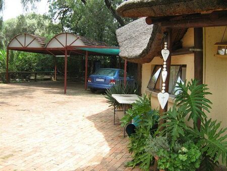 2 Bedroom House in Vandermerweskroon