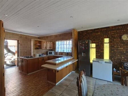 3 Bedroom House in Dersley