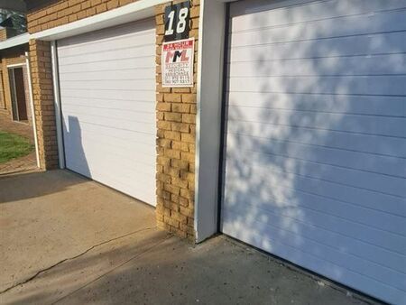3 Bedroom House in Van Riebeeck Park