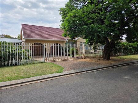 3 Bedroom House in Allen Grove