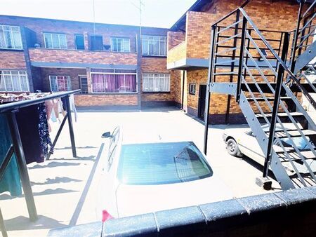 1 Bedroom Apartment in Primrose