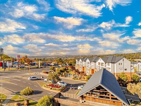 3 Bedroom Apartment in Olivedale