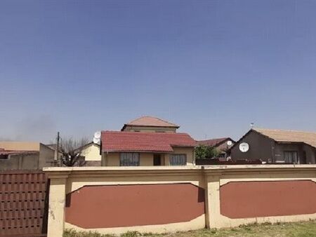 2 Bedroom House in Katlehong