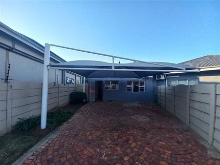 2 Bedroom Apartment in Rynfield