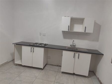 1 Bedroom House in Westdene